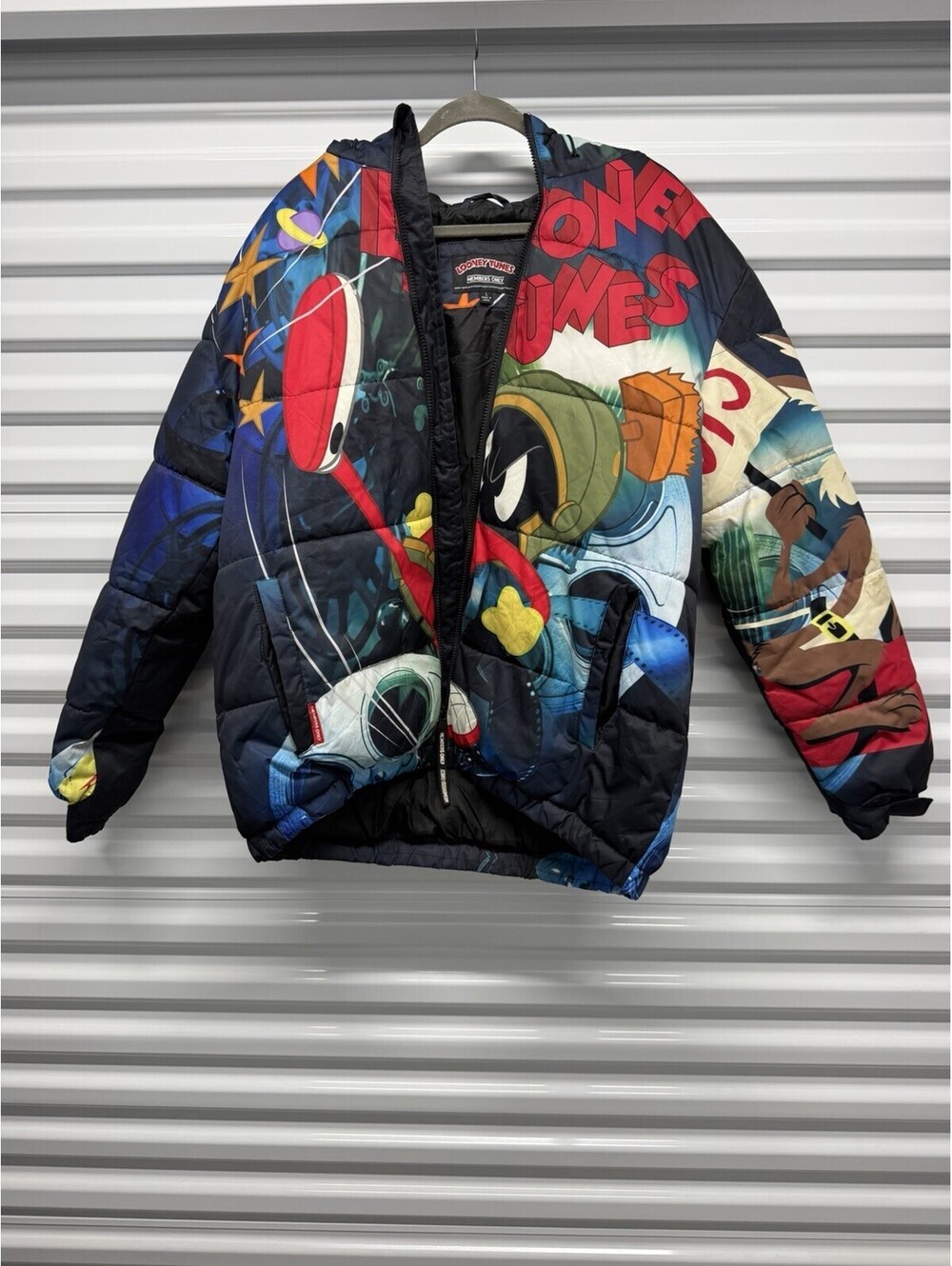 Rare Looney Tunes x Members Only Jacket Men L Daffy Road Runner Marvin Martian